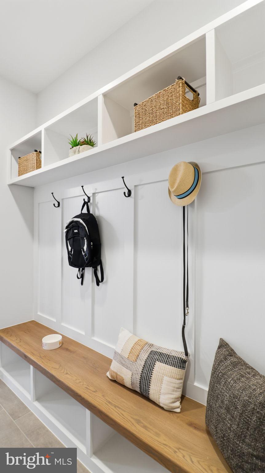 LYON VILLAGE - Residential