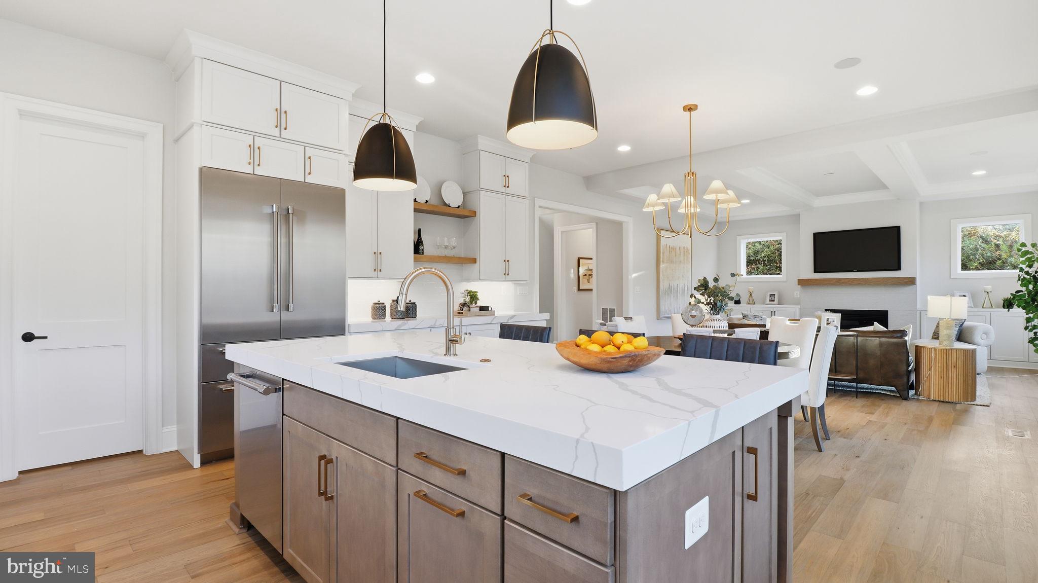 LYON VILLAGE - Residential