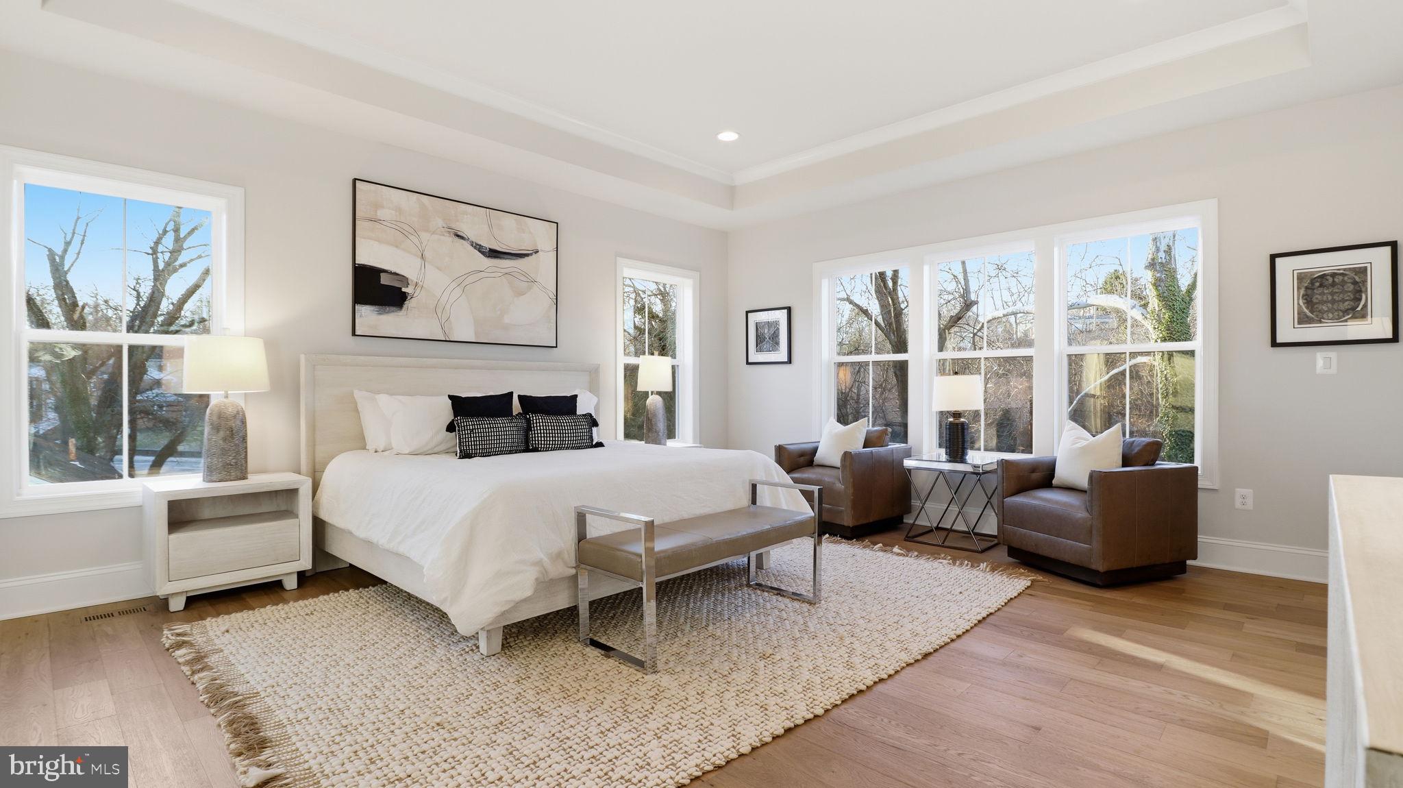 LYON VILLAGE - Residential