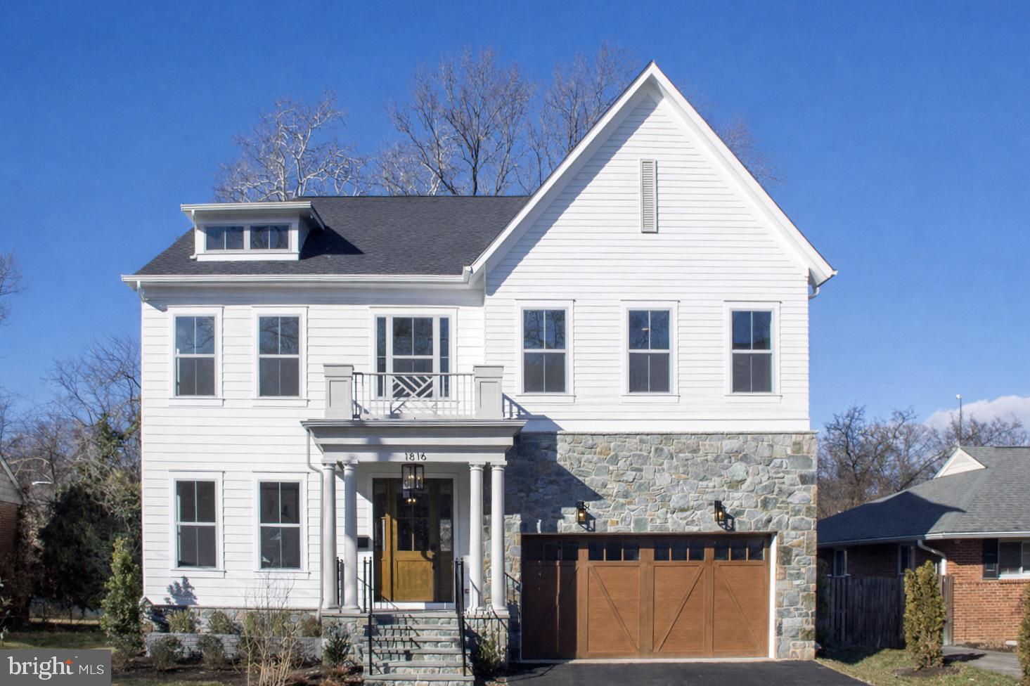 LYON VILLAGE - Residential