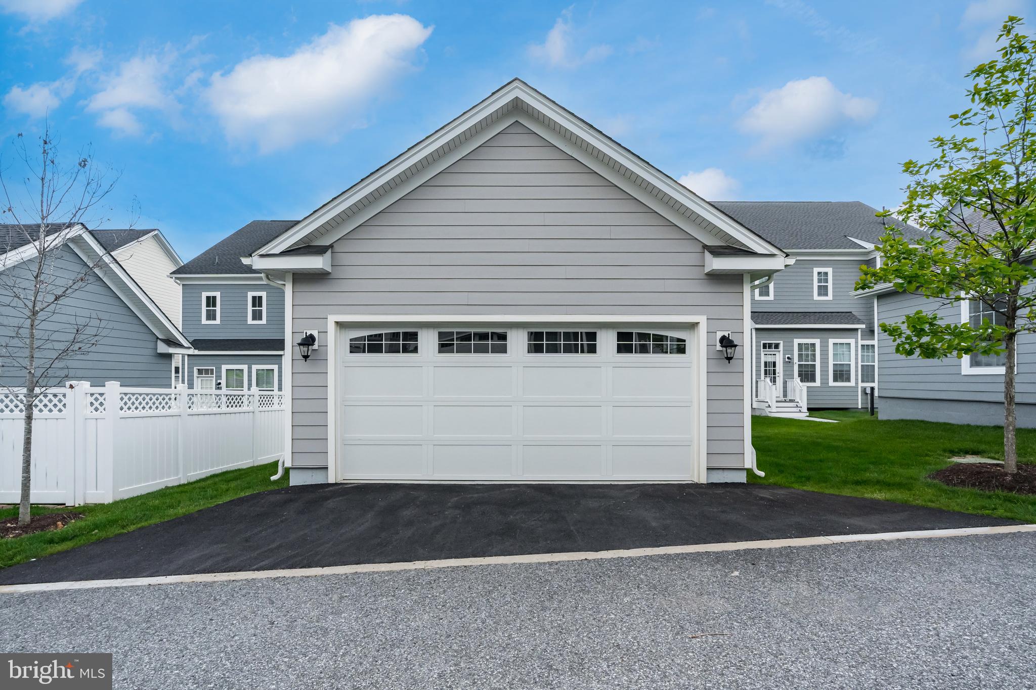 SPRING OAK - Residential