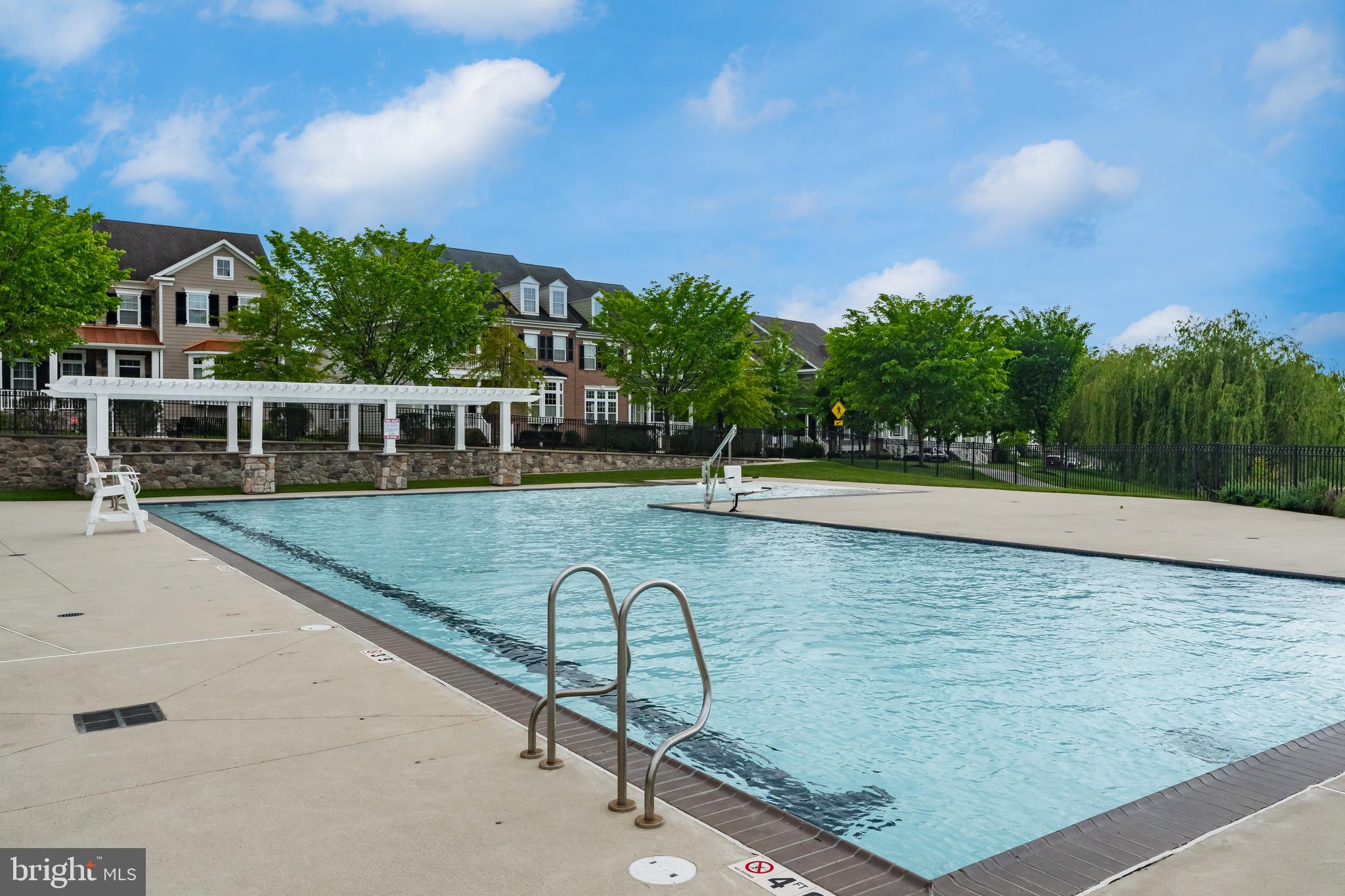 SPRING OAK - Residential