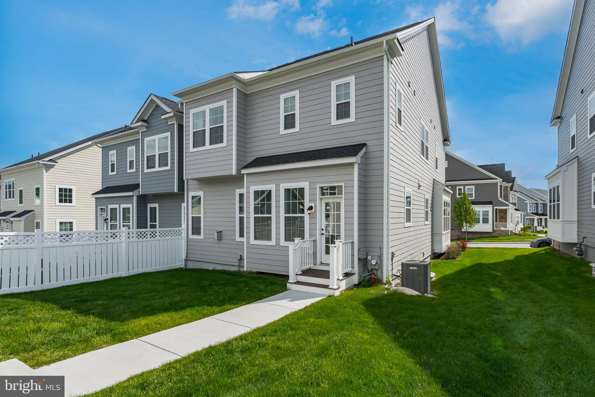 SPRING OAK - Residential