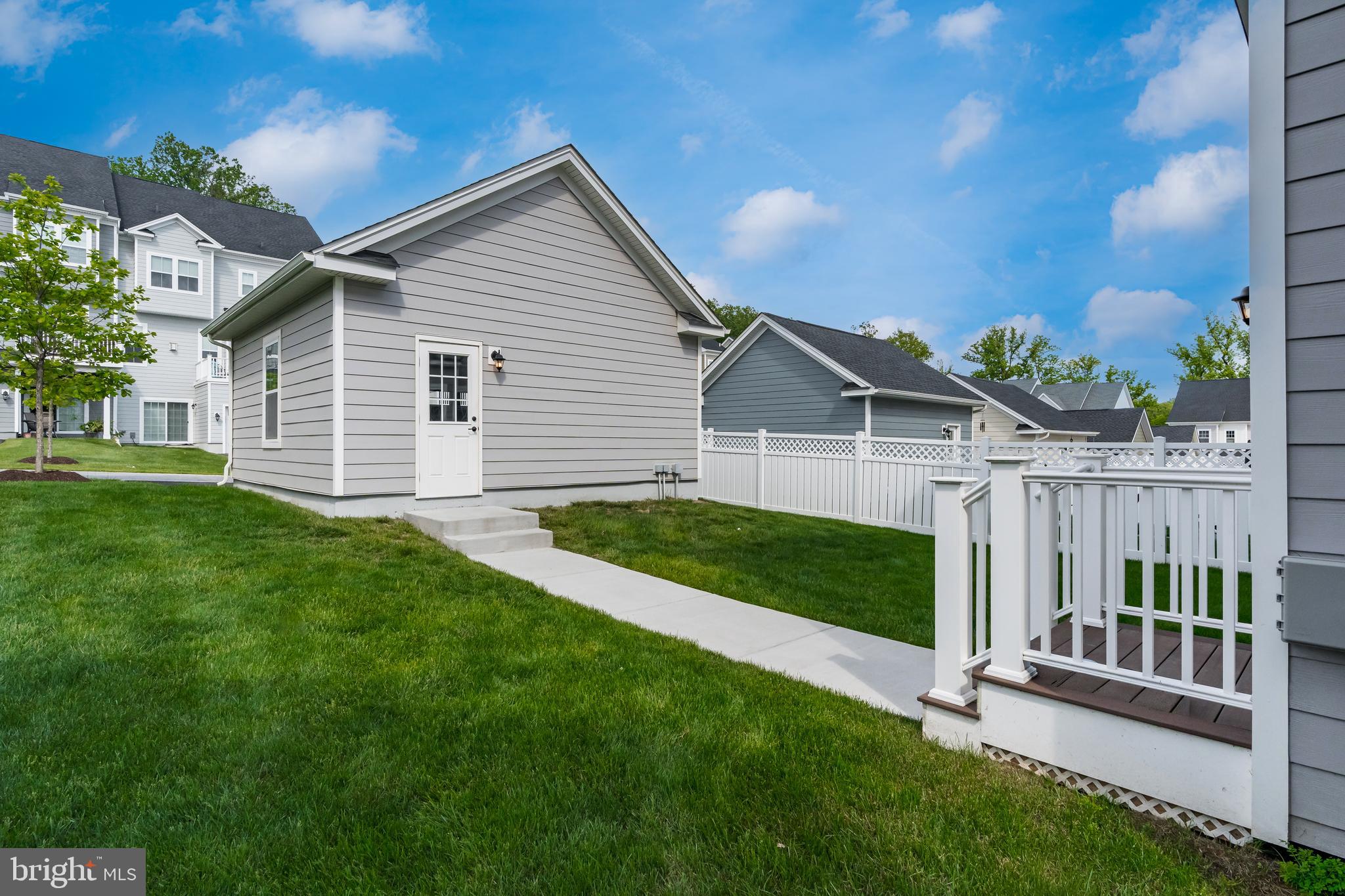SPRING OAK - Residential