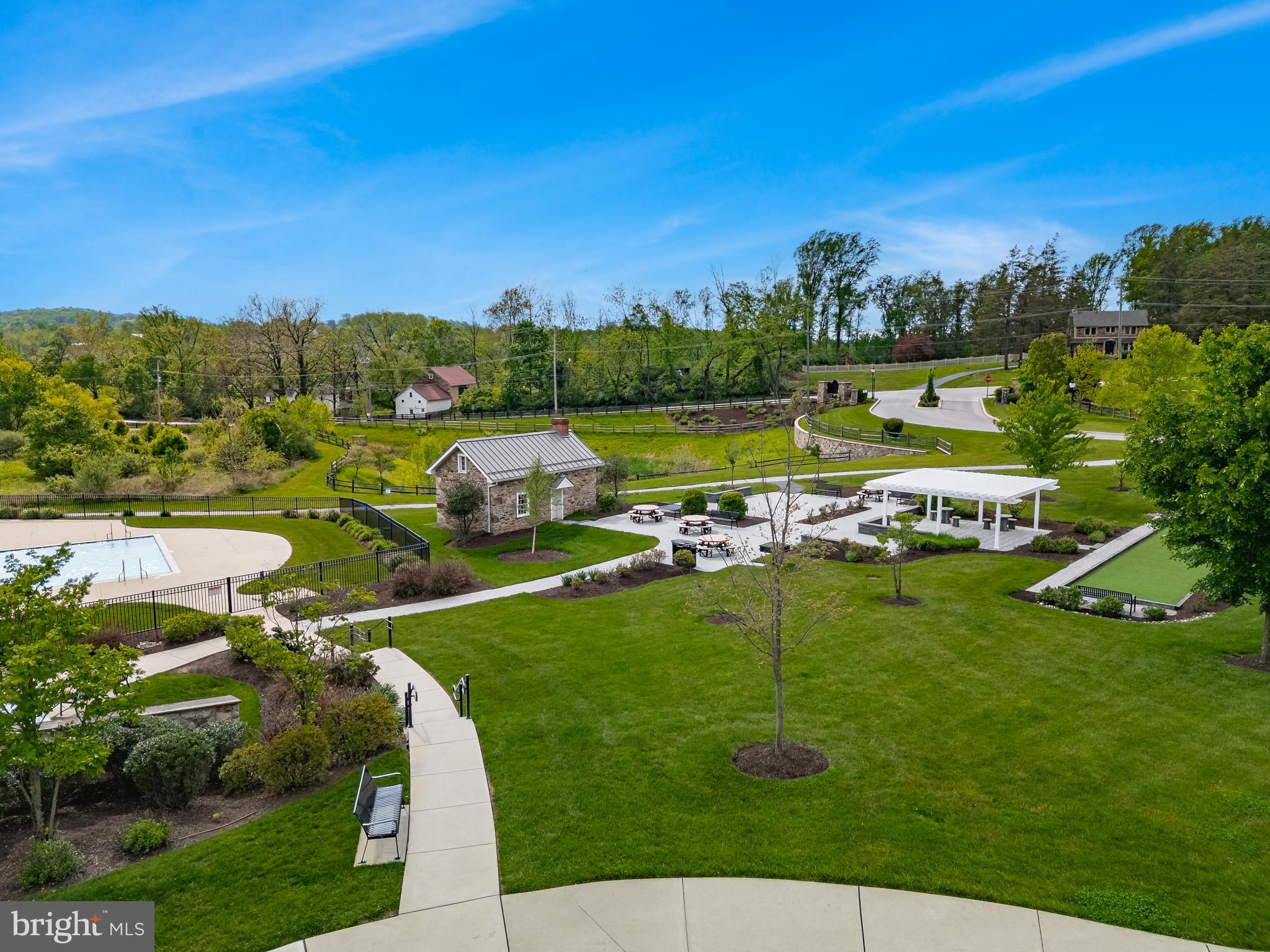 SPRING OAK - Residential