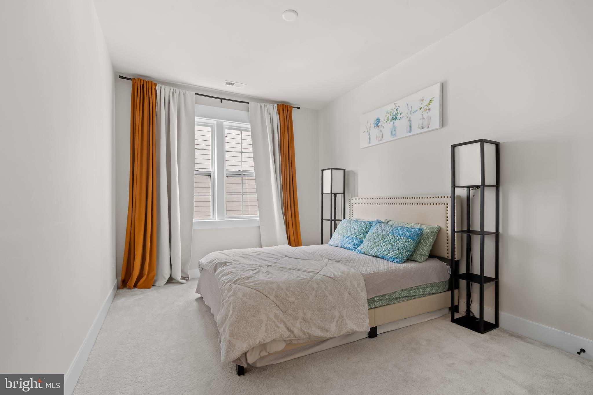 SPRING OAK - Residential