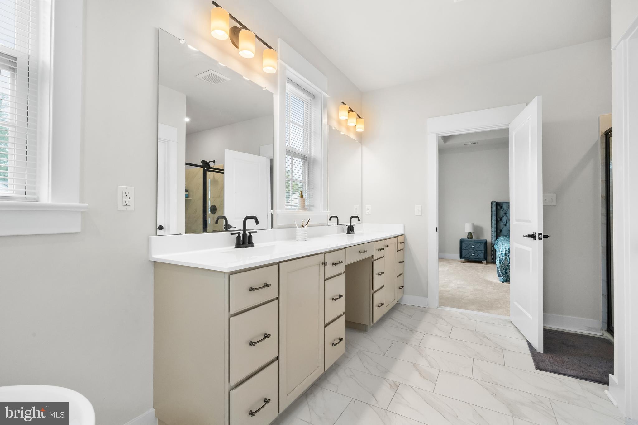 SPRING OAK - Residential