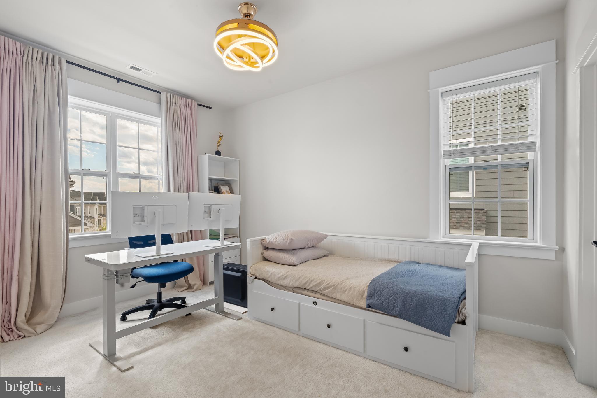 SPRING OAK - Residential