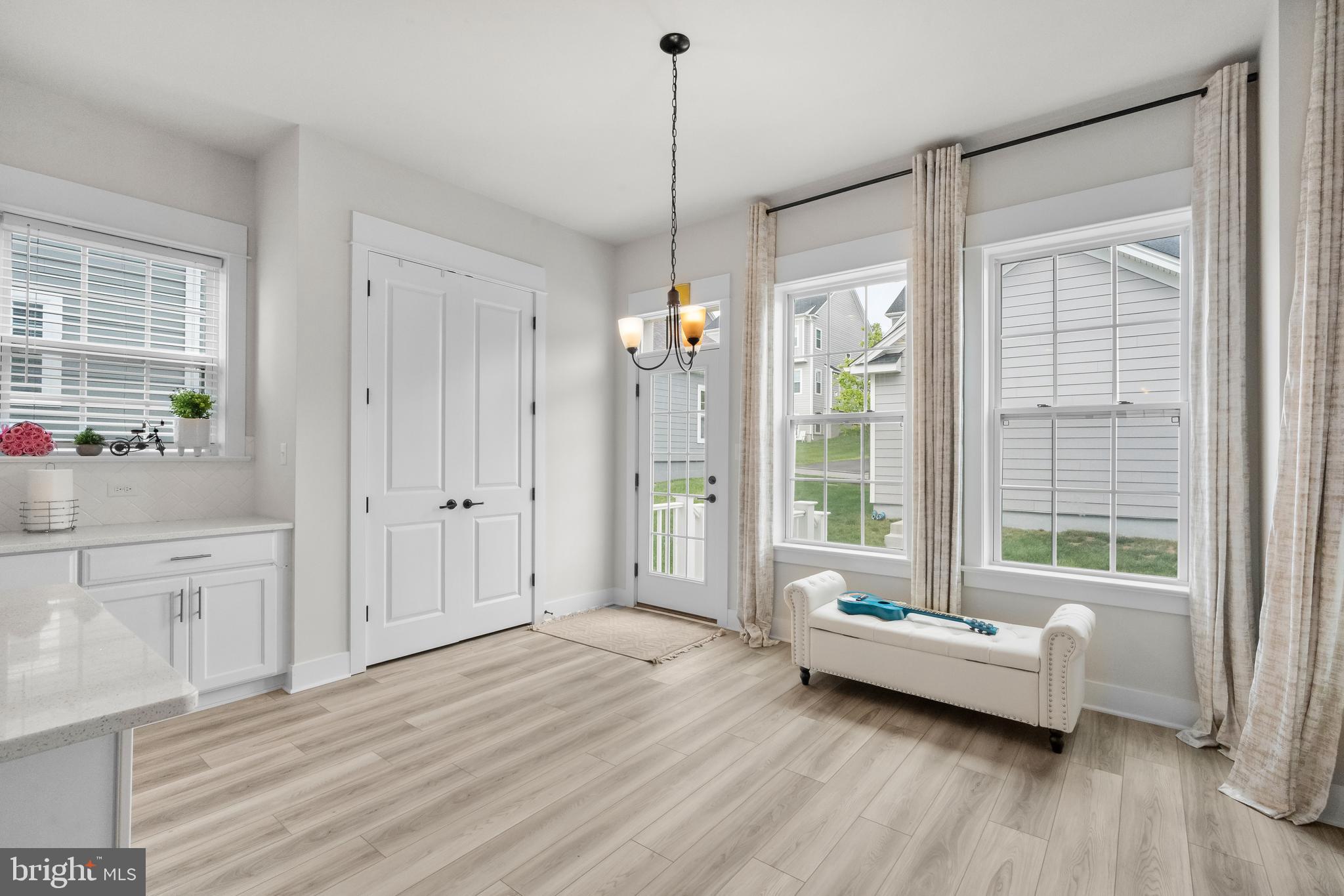 SPRING OAK - Residential