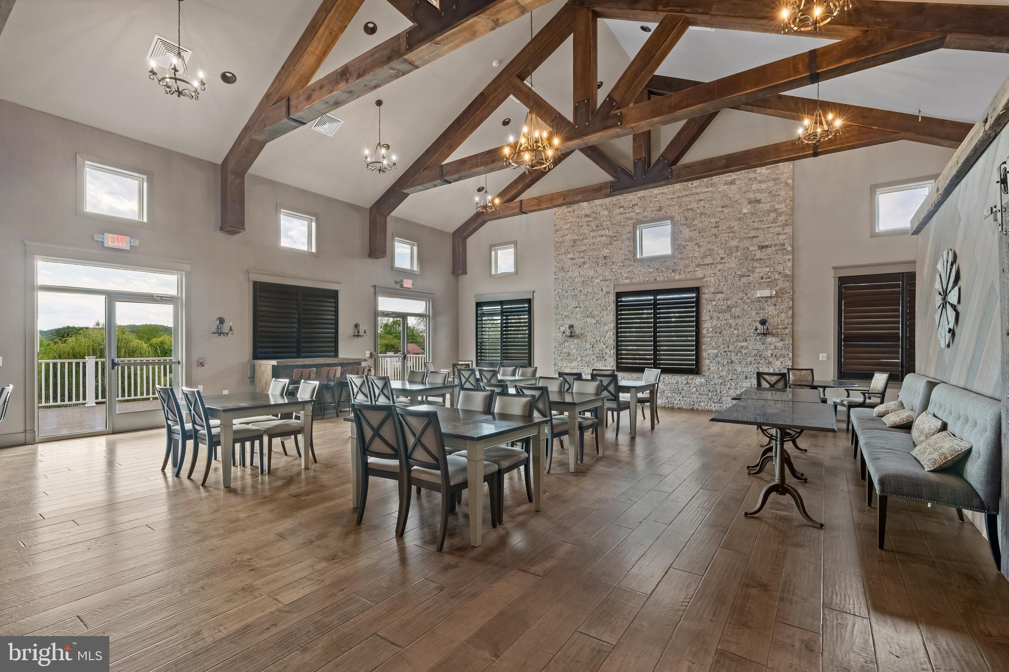 SPRING OAK - Residential