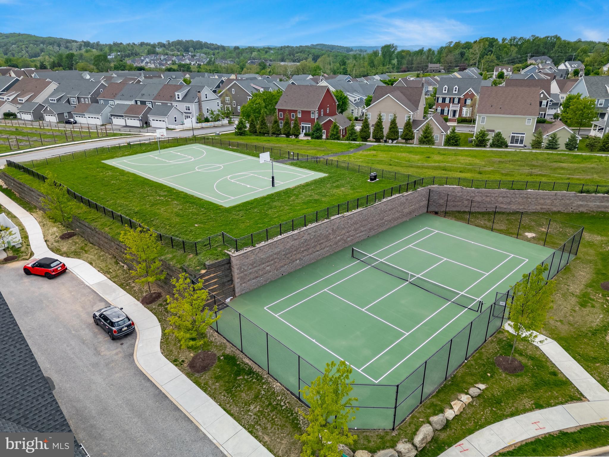 SPRING OAK - Residential