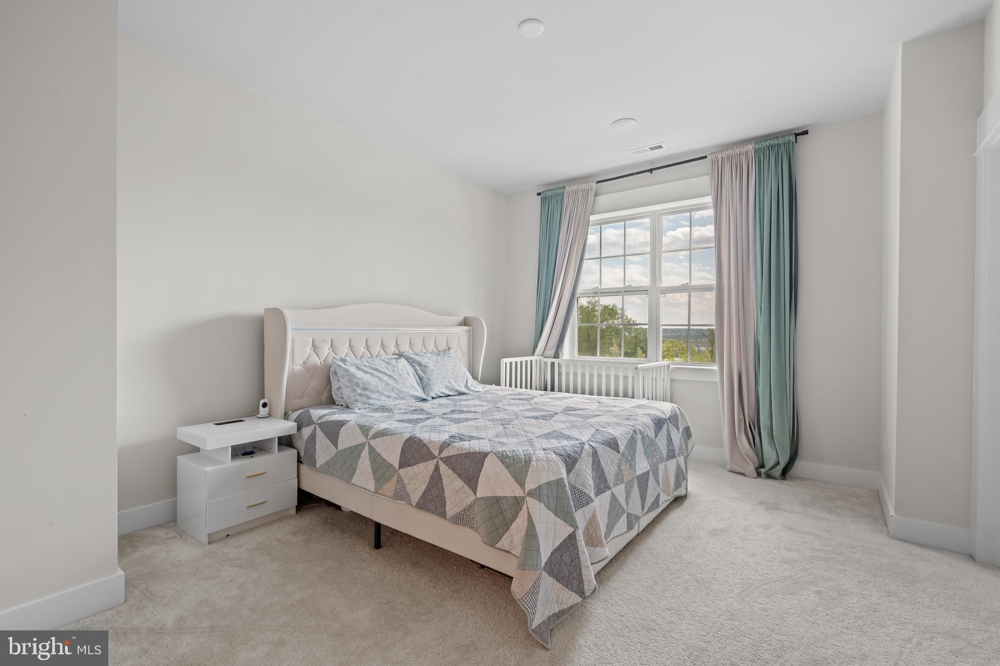 SPRING OAK - Residential