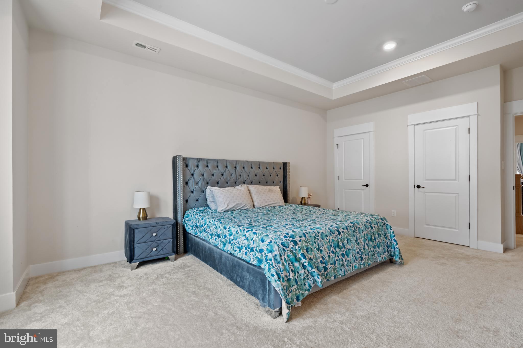 SPRING OAK - Residential