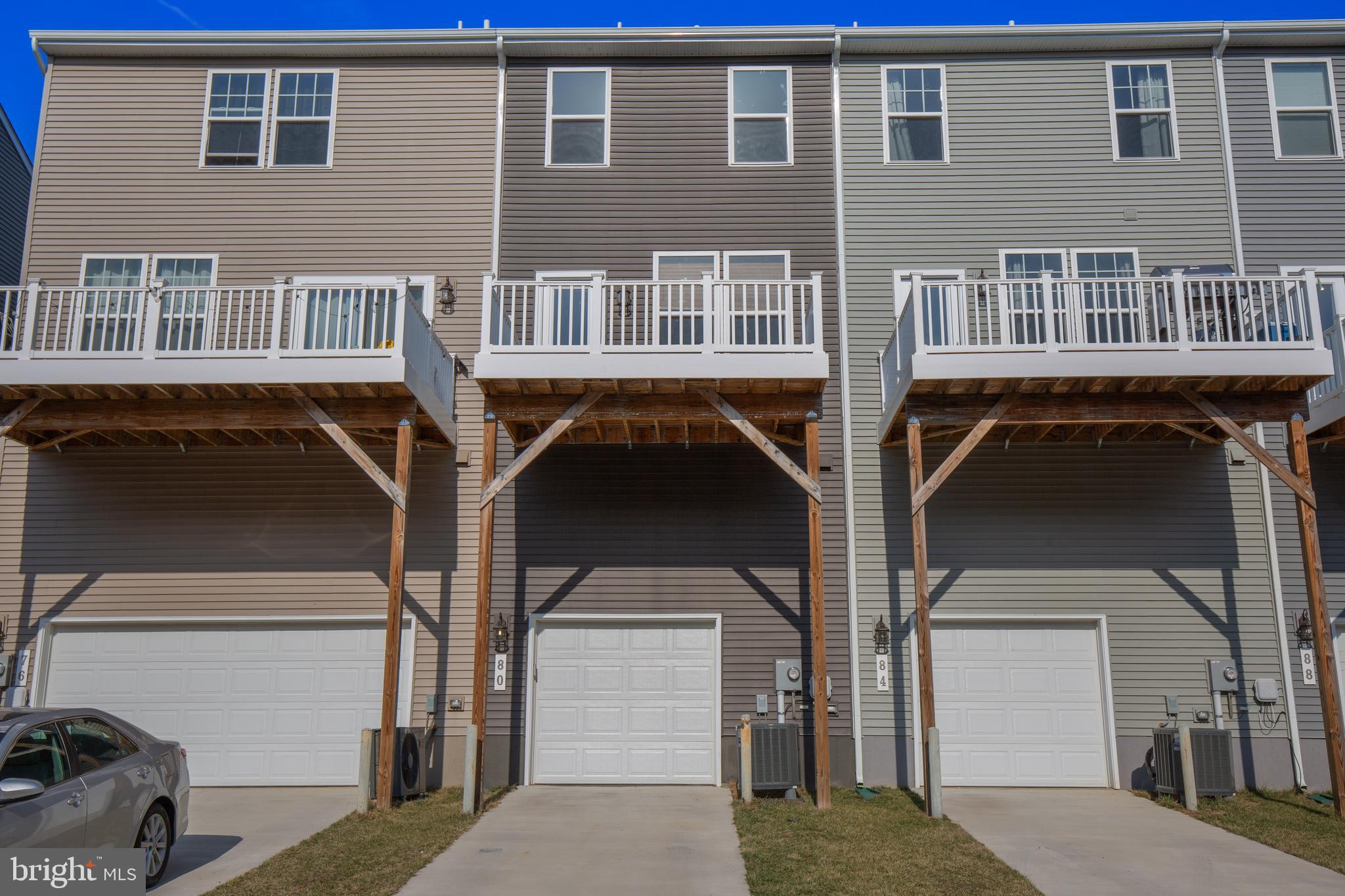 PRESIDENTS POINTE - Residential Lease