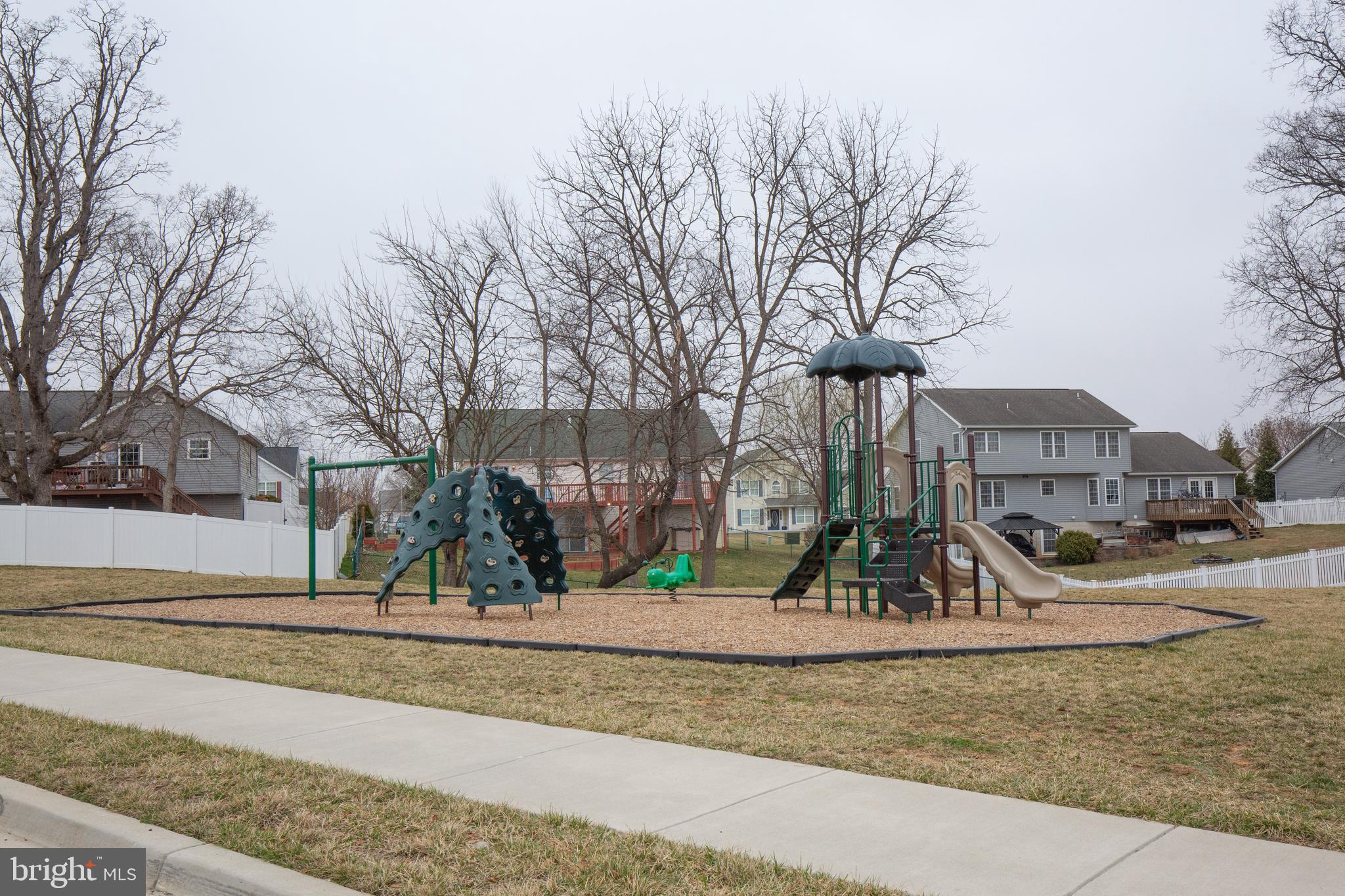 PRESIDENTS POINTE - Residential Lease