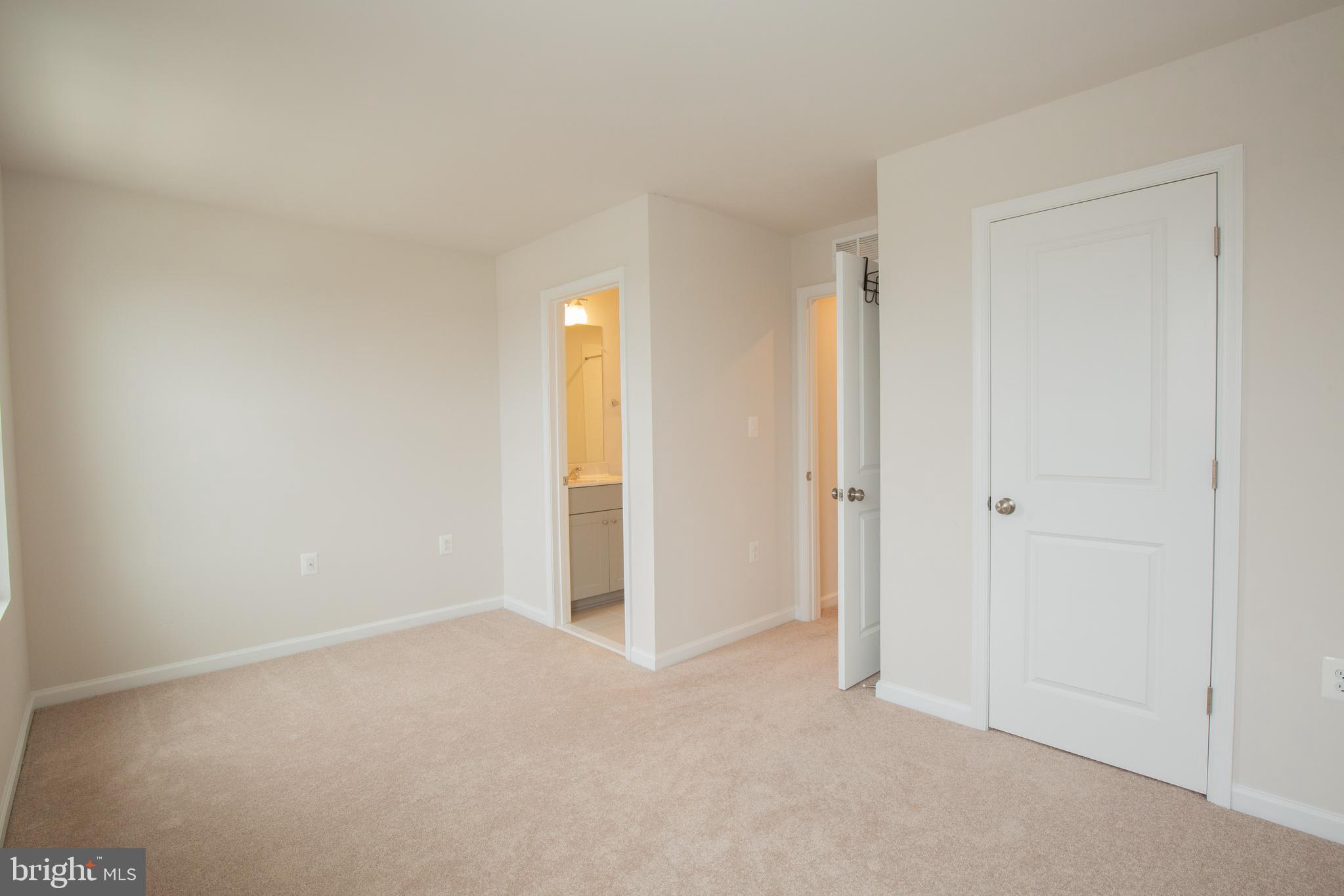 PRESIDENTS POINTE - Residential Lease