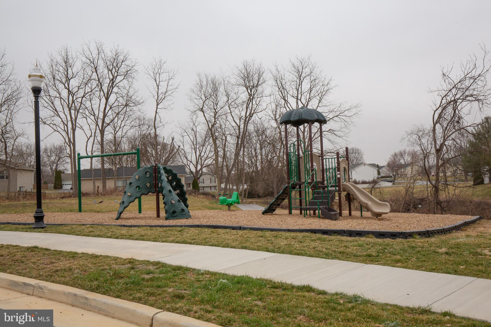 PRESIDENTS POINTE - Residential Lease