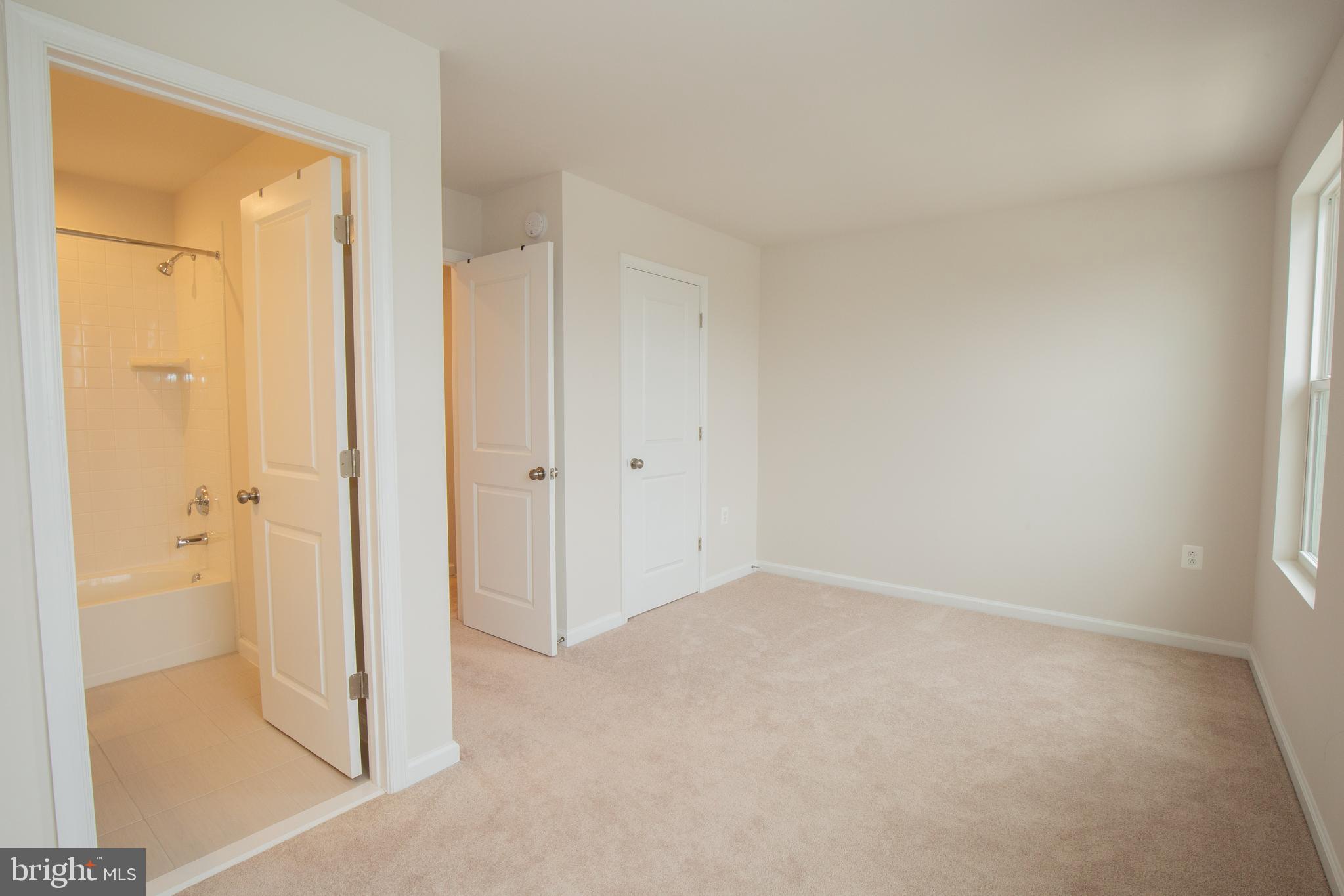 PRESIDENTS POINTE - Residential Lease