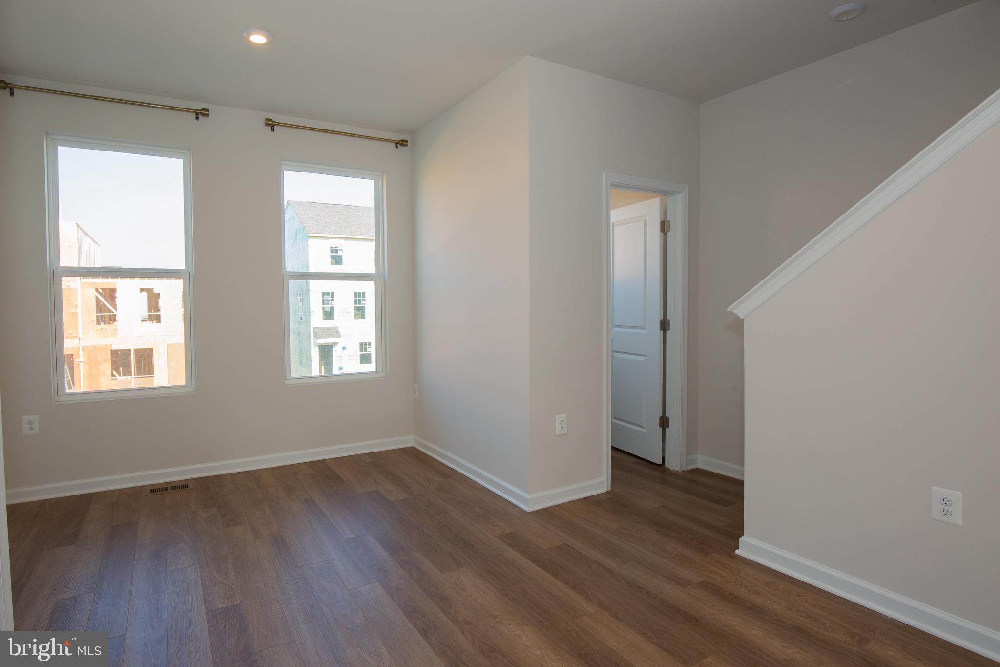 PRESIDENTS POINTE - Residential Lease