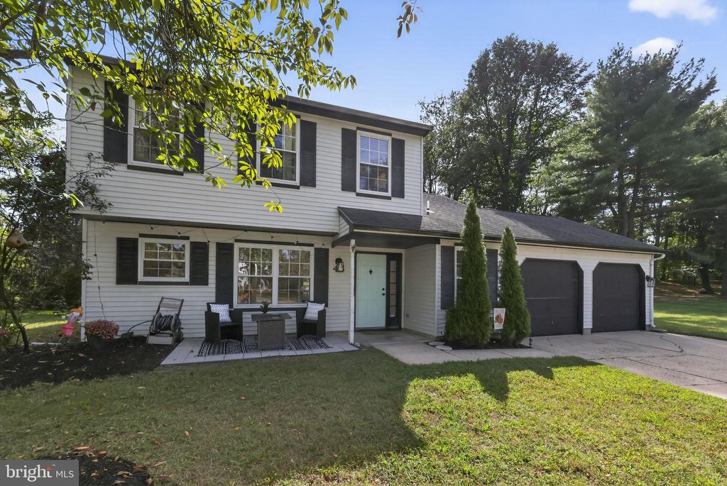 Photo of 43 Saddle Drive, MOUNT LAUREL, NJ 08054 (MLS # NJBL2096920)