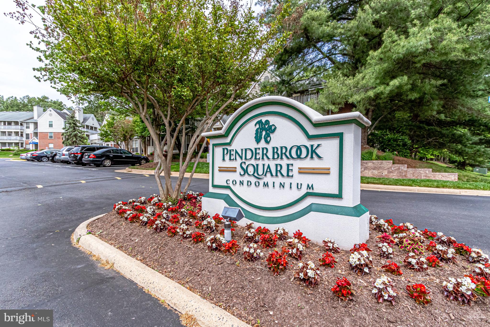 PENDERBROOK SQUARE CONDOMINIUMS - Residential