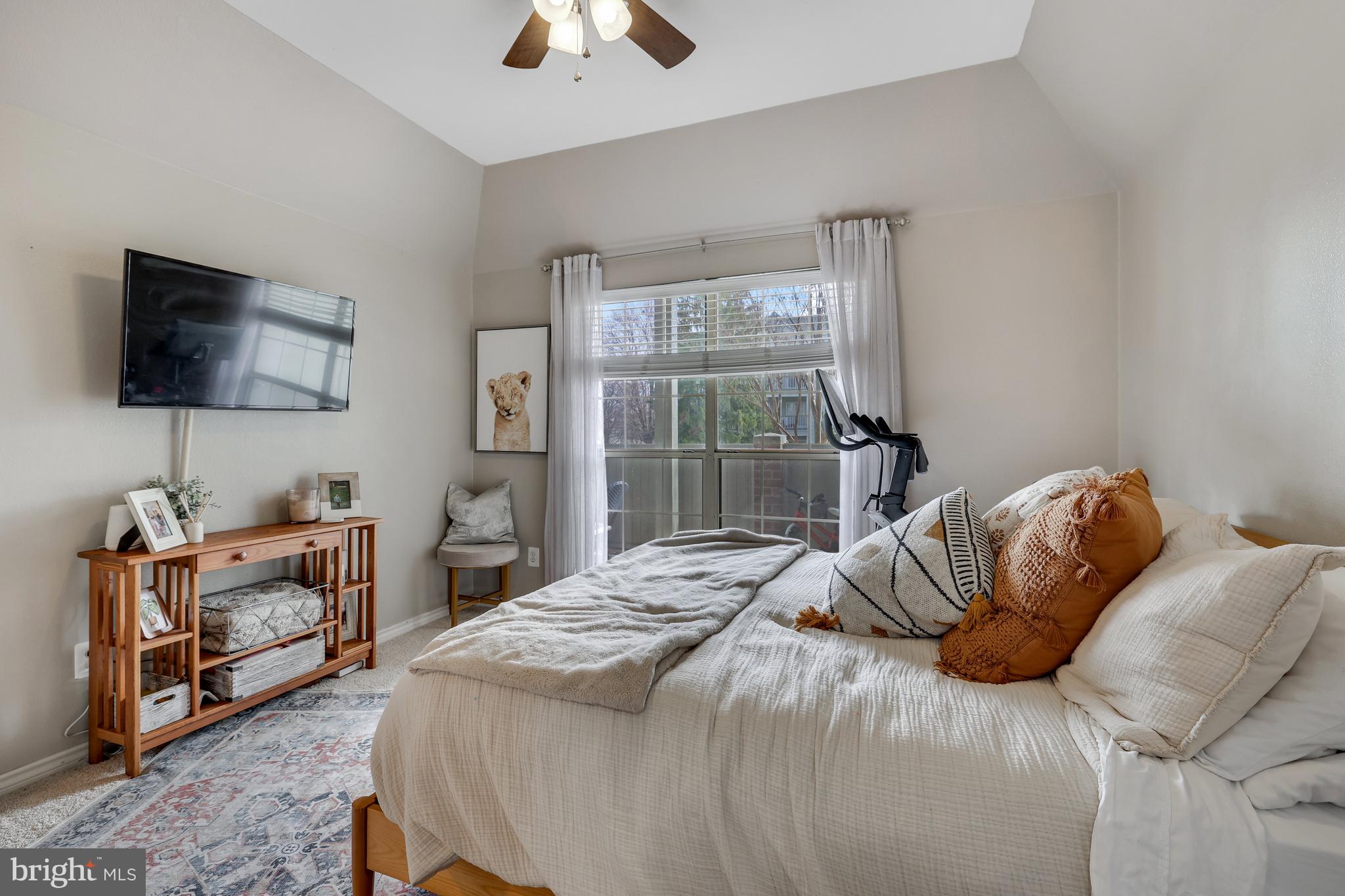 PENDERBROOK SQUARE CONDOMINIUMS - Residential