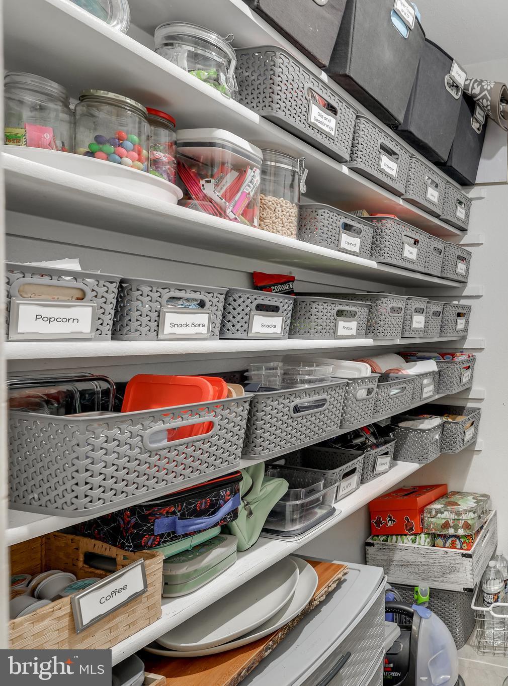 PENDERBROOK SQUARE CONDOMINIUMS - Residential