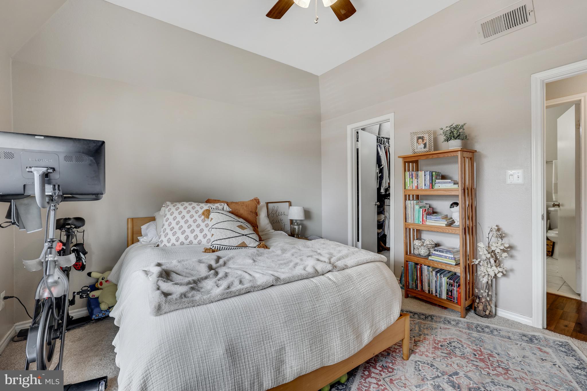 PENDERBROOK SQUARE CONDOMINIUMS - Residential