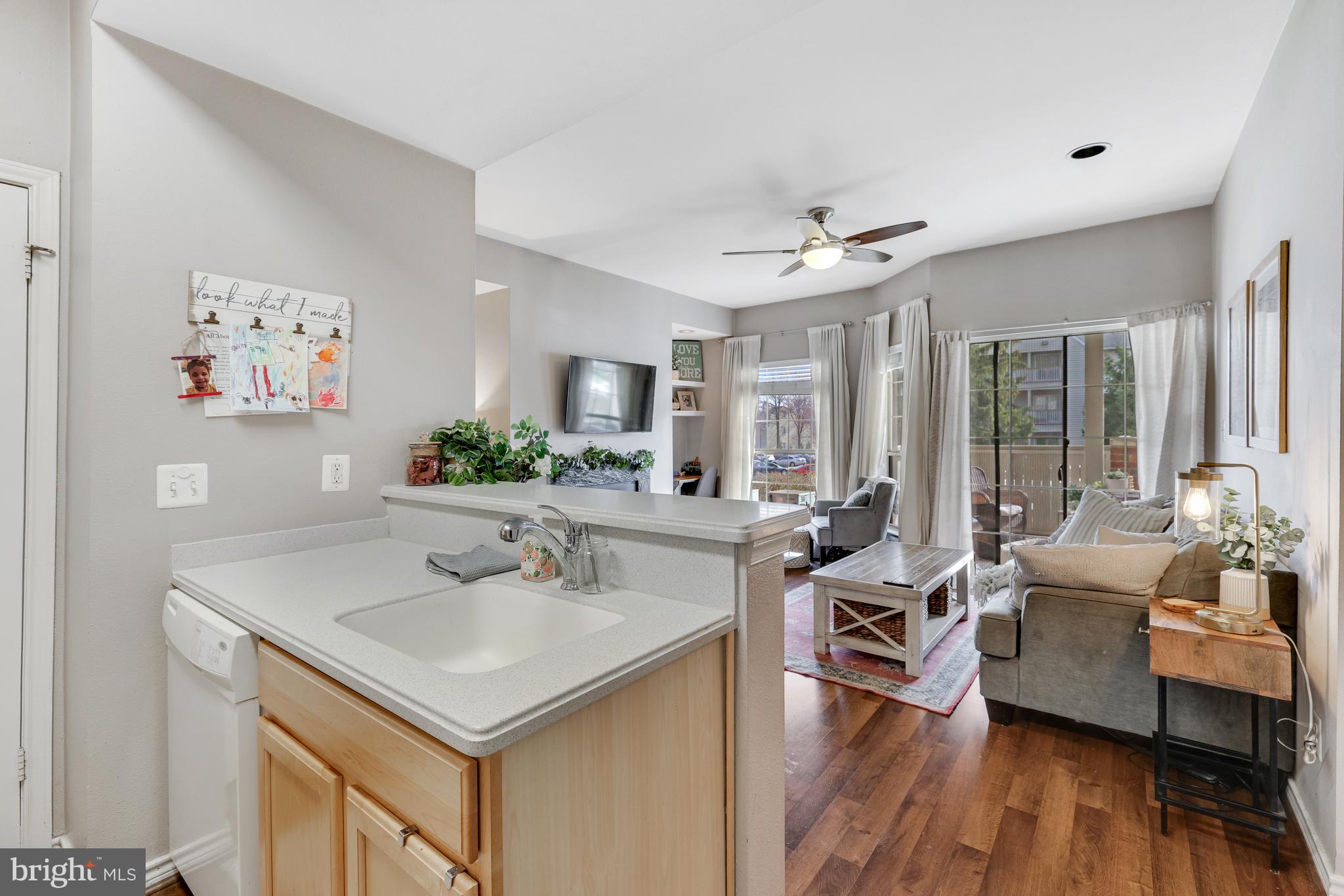 PENDERBROOK SQUARE CONDOMINIUMS - Residential