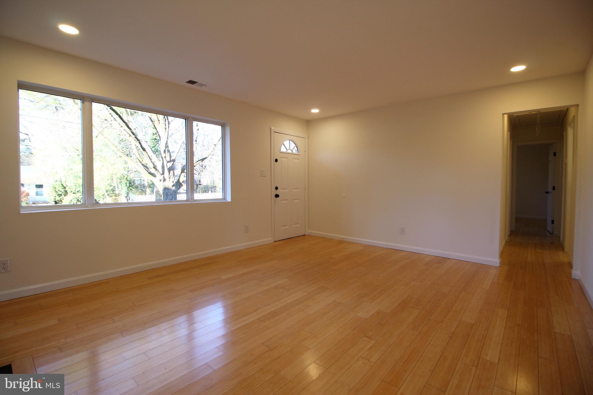 WESTHAMPTON - Residential Lease