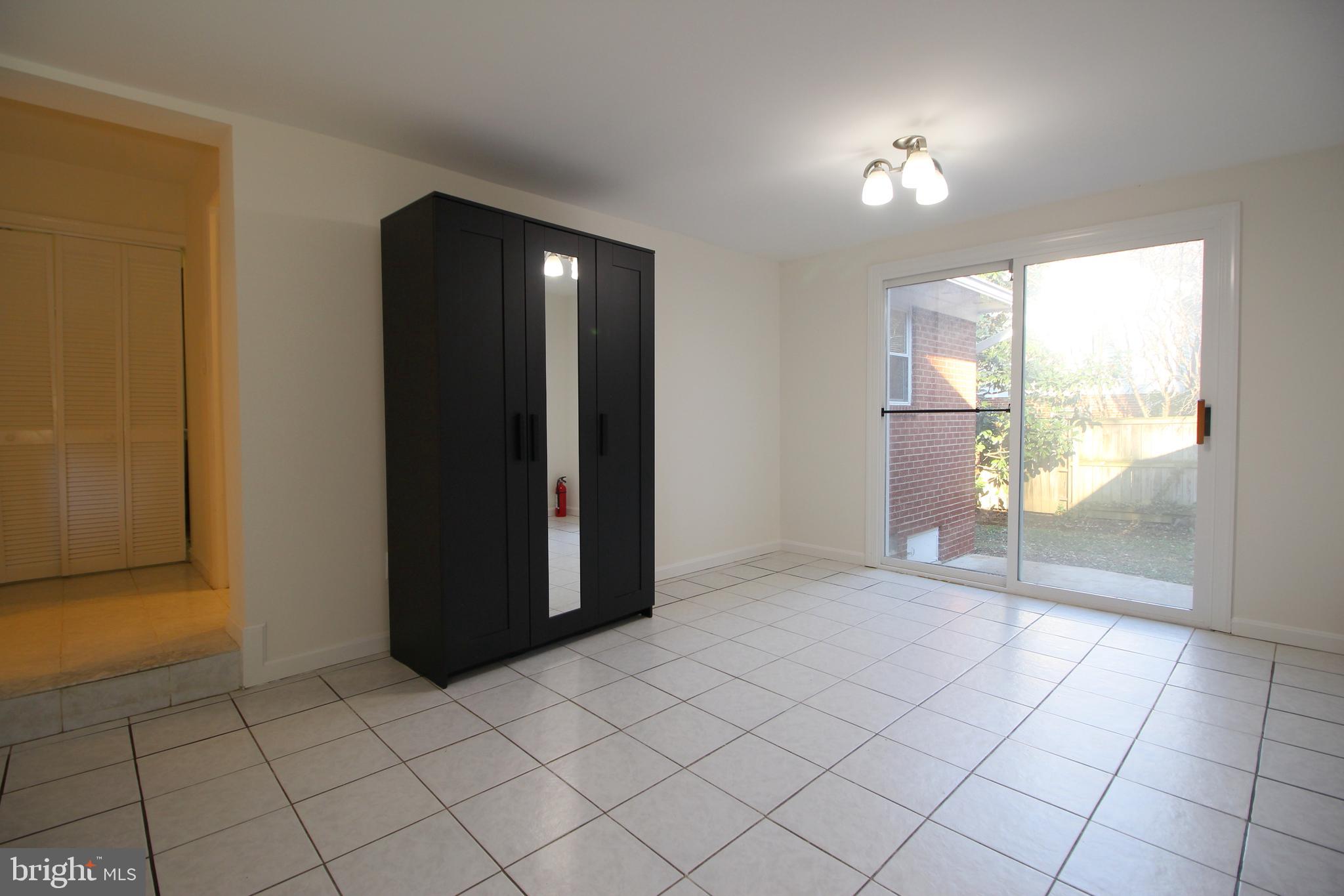 WESTHAMPTON - Residential Lease