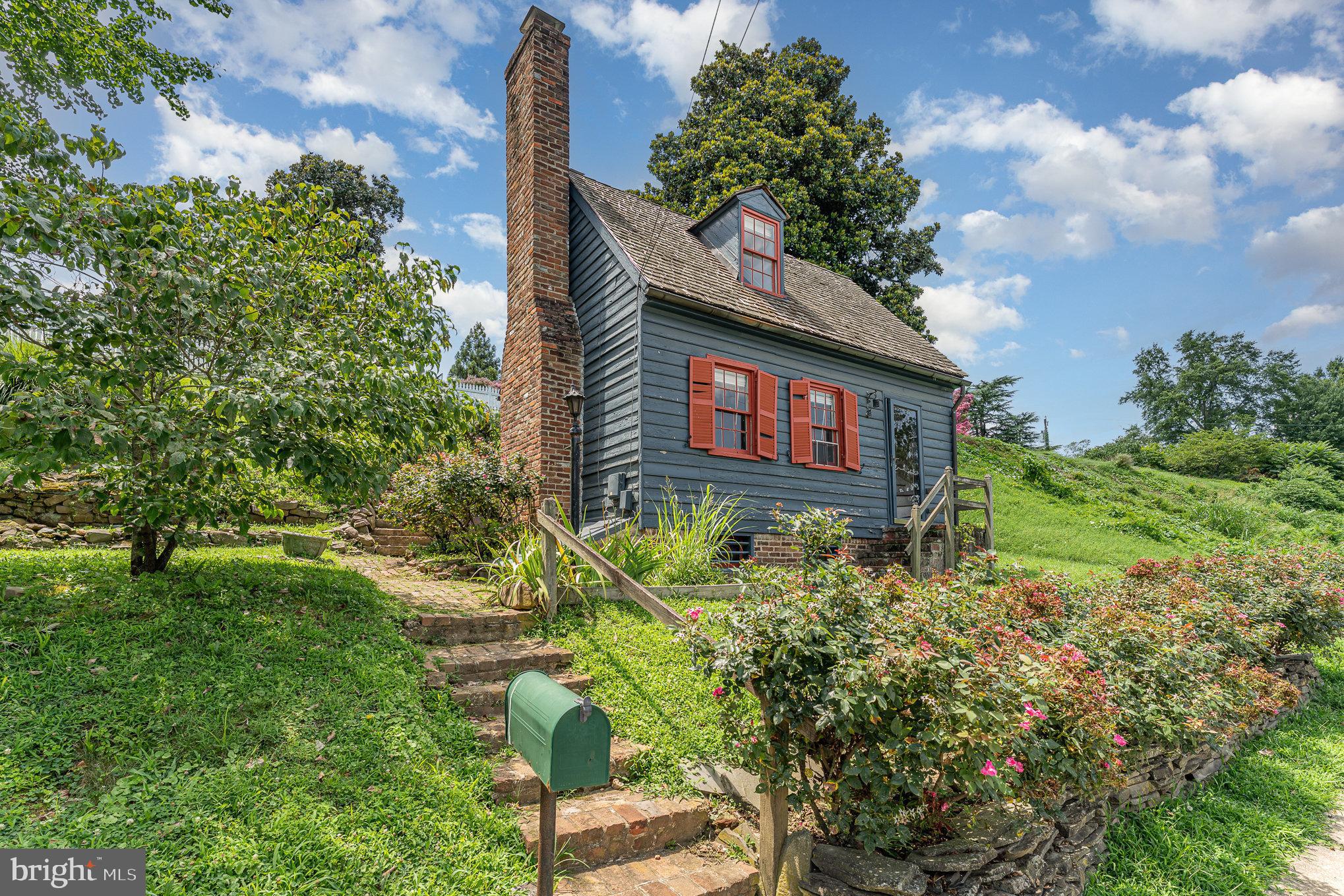 HISTORIC DISTRICT - Residential
