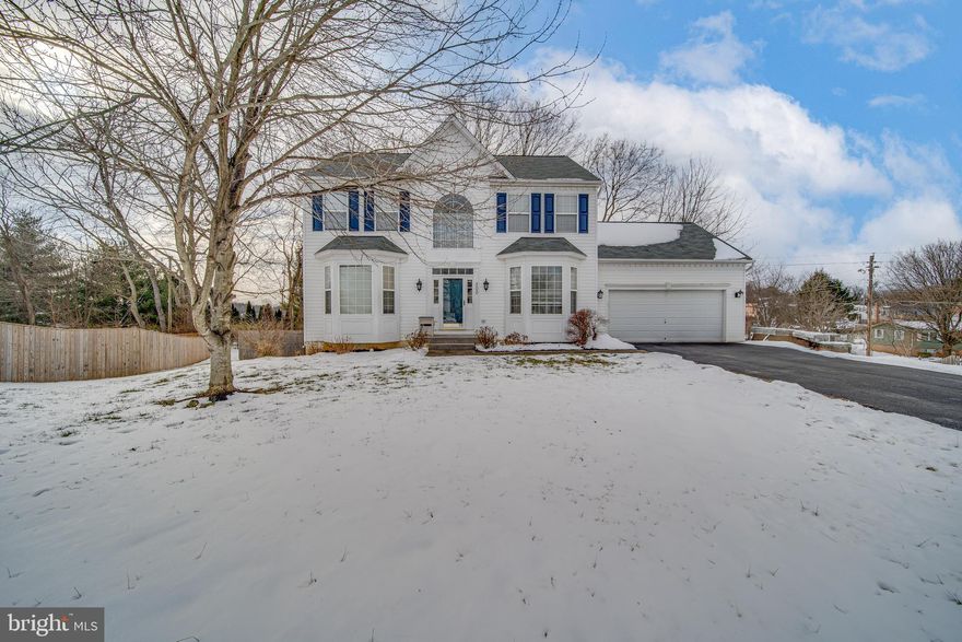 One owner home in the sought after Breckenridge subdivision. 3 bedroom, 2.5 bath house with a walkout basement that leads to a fenced in backyard. Located on a cul-de-sac for privacy. Recently spruced up with newer appliances, paint, etc. Beautiful wood floors in the entry way. Community offers playground. Very conveinient to Charles Town, Harper's Fery, Frederick, MD, etc.