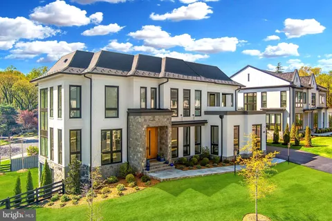 6501 Halls Farm Lane, McLean, VA 22101 - #: VAFX2232982