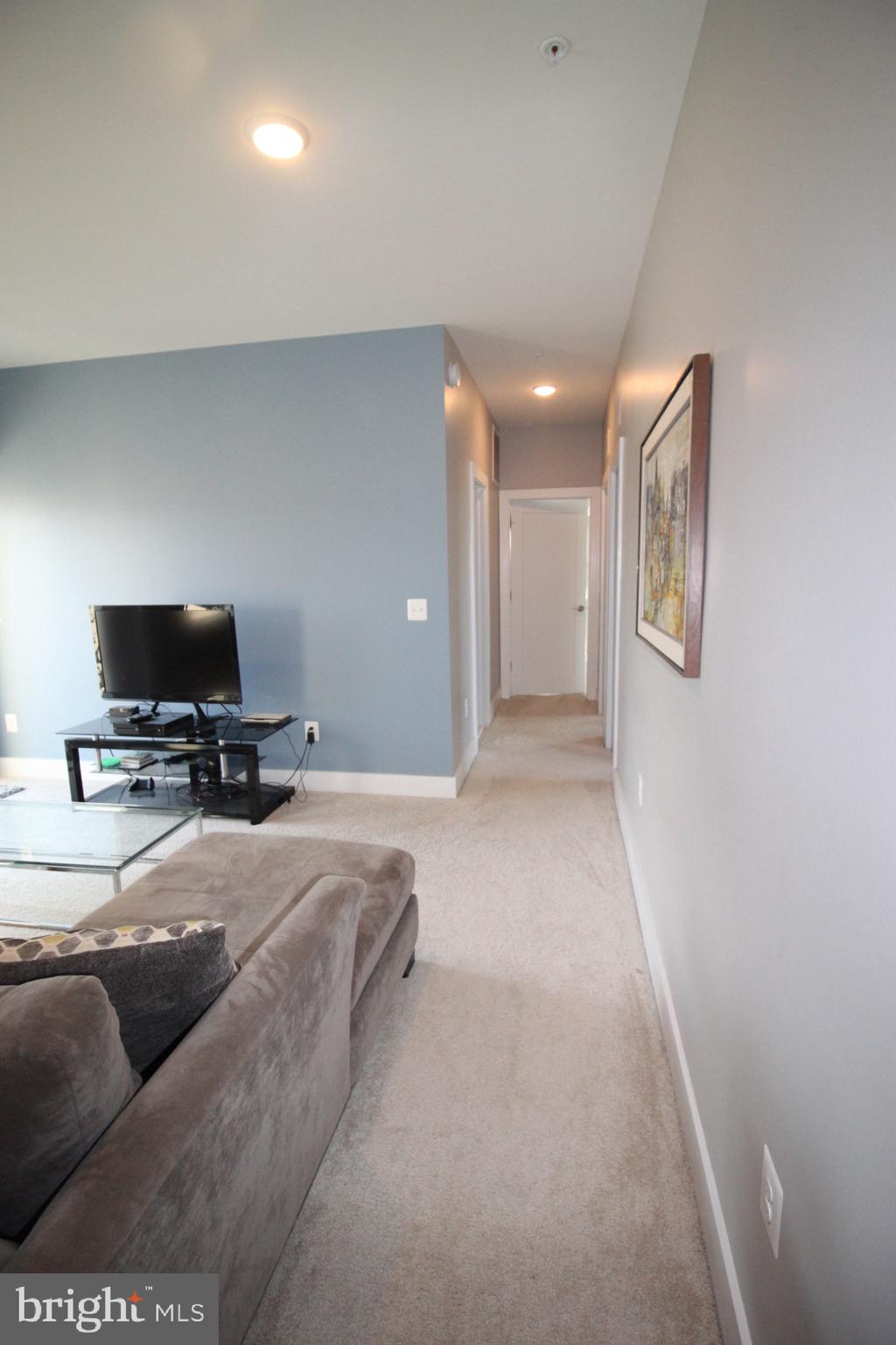 ONE LOUDOUN - Residential Lease