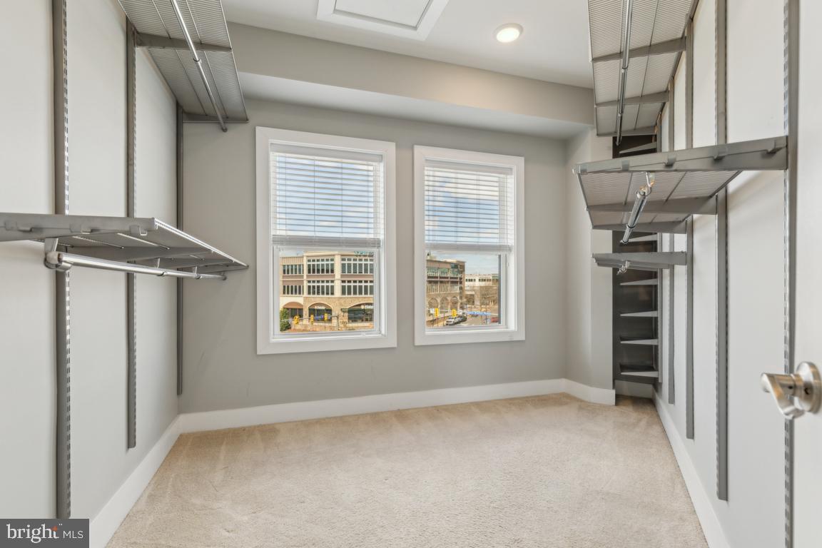 ONE LOUDOUN - Residential Lease