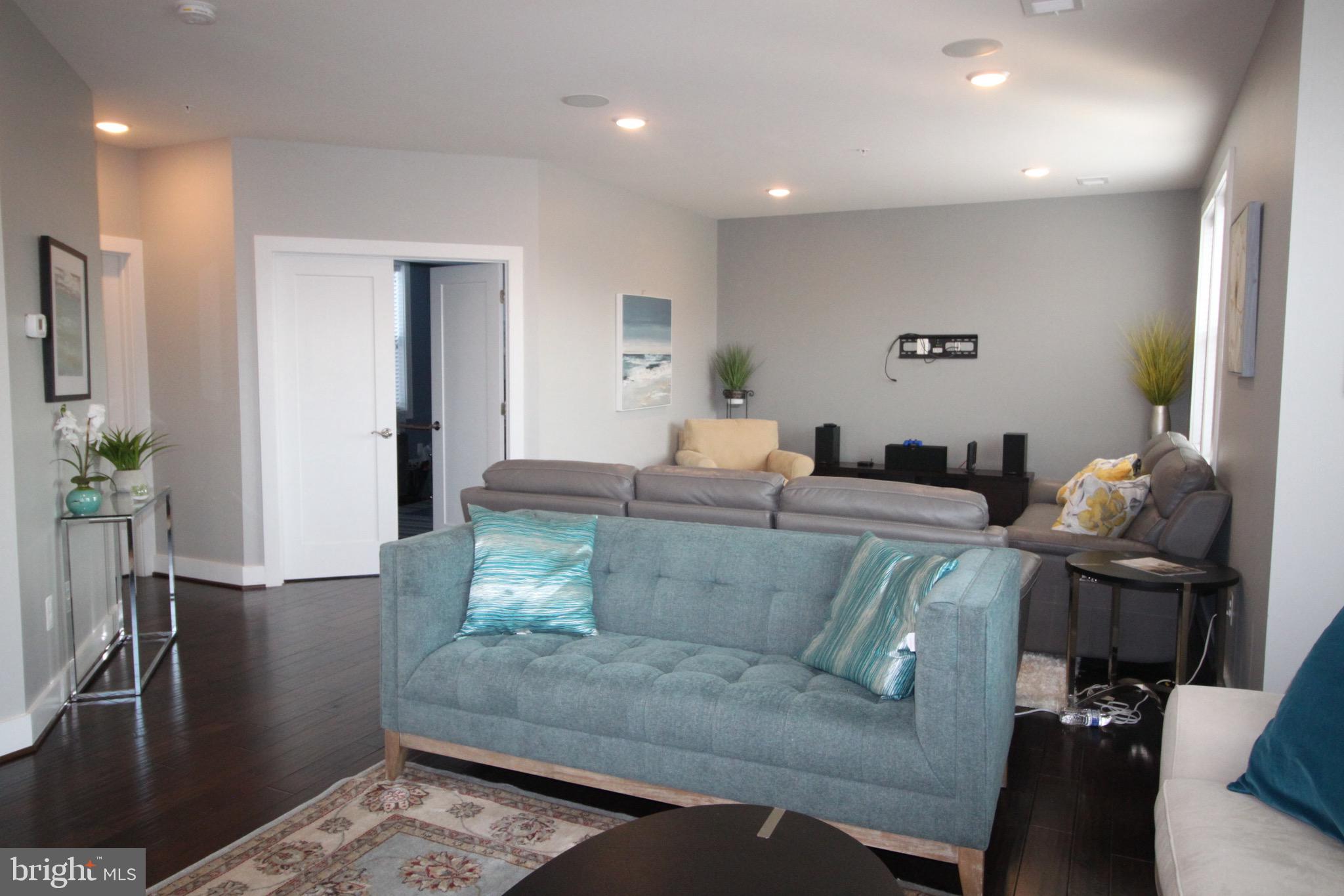 ONE LOUDOUN - Residential Lease