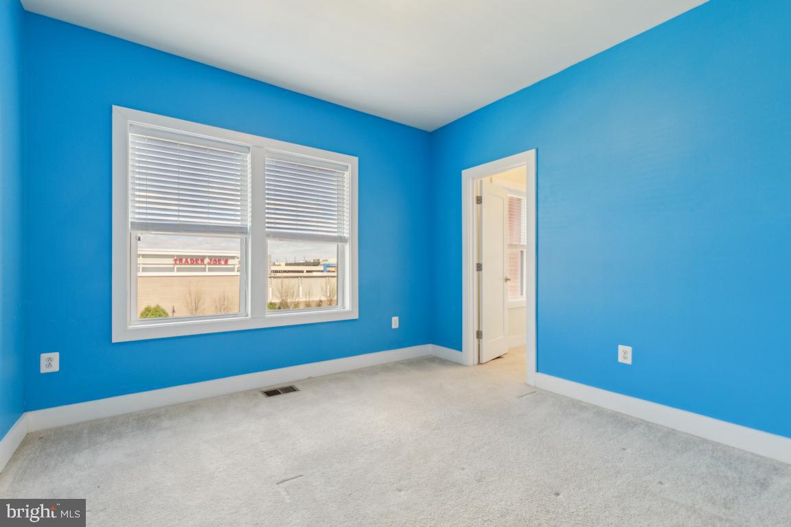 ONE LOUDOUN - Residential Lease