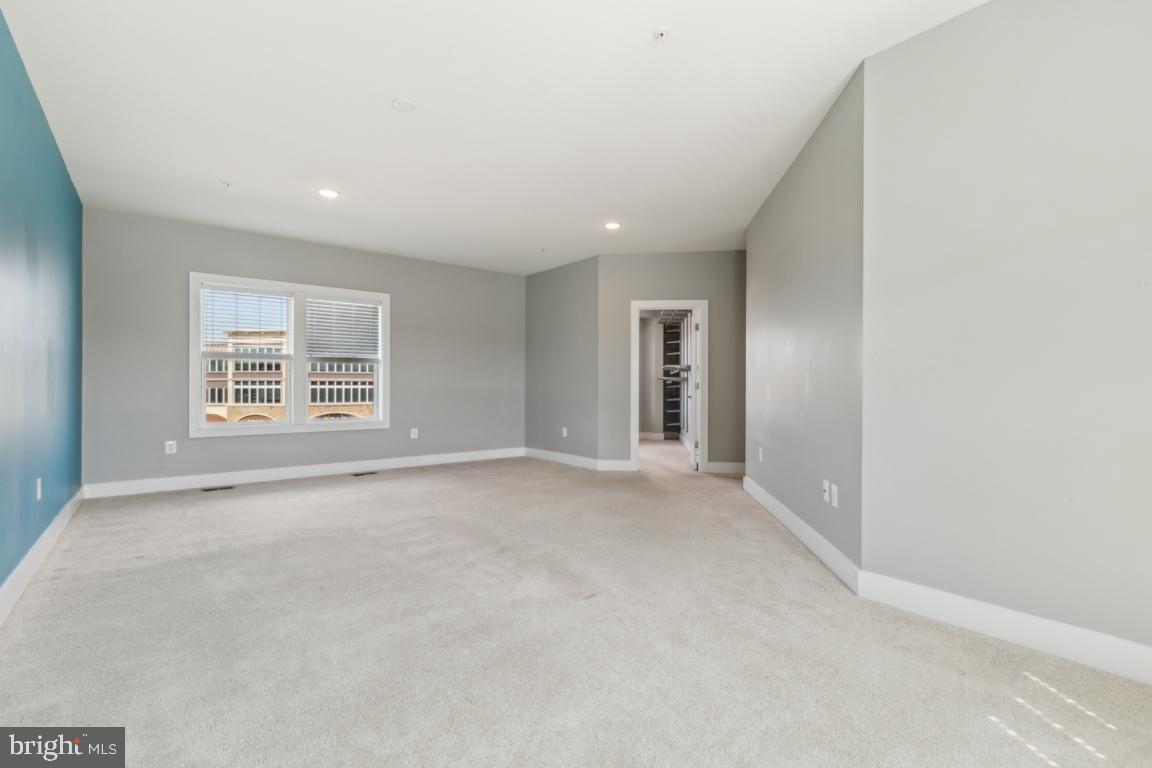 ONE LOUDOUN - Residential Lease