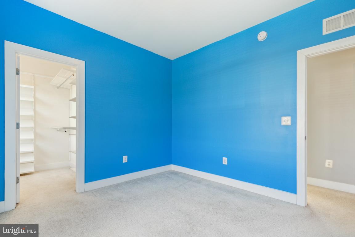 ONE LOUDOUN - Residential Lease