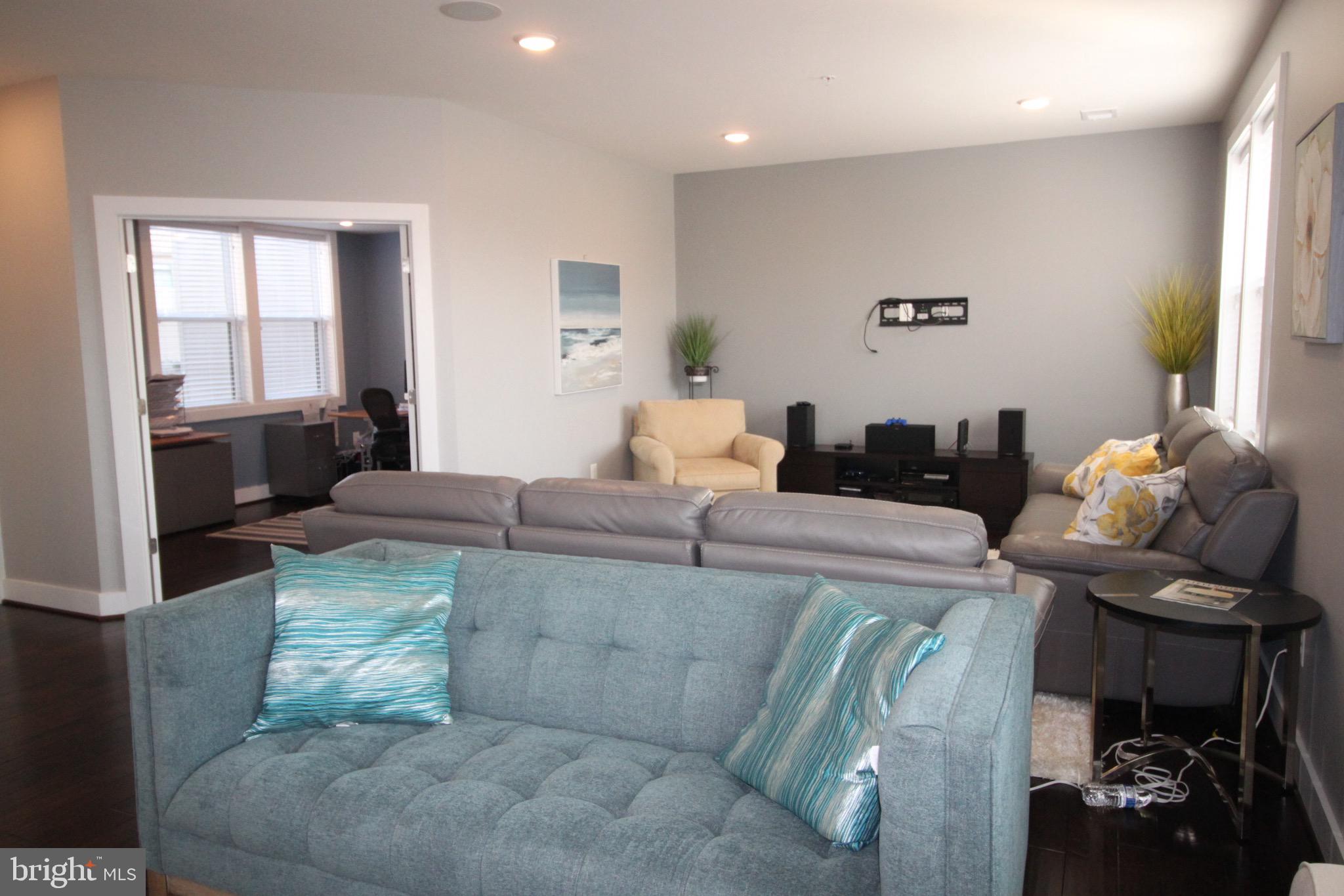 ONE LOUDOUN - Residential Lease