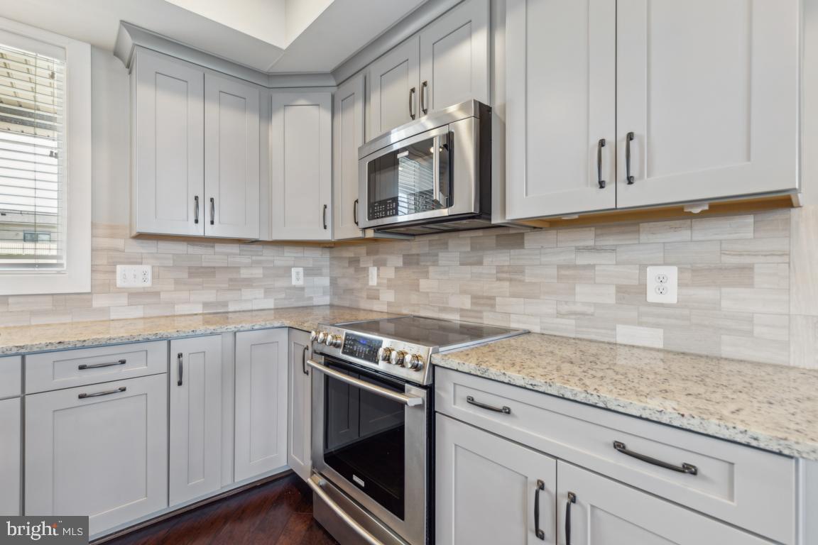 ONE LOUDOUN - Residential Lease