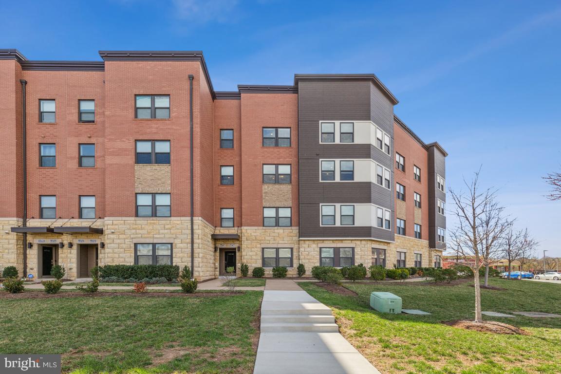 ONE LOUDOUN - Residential Lease