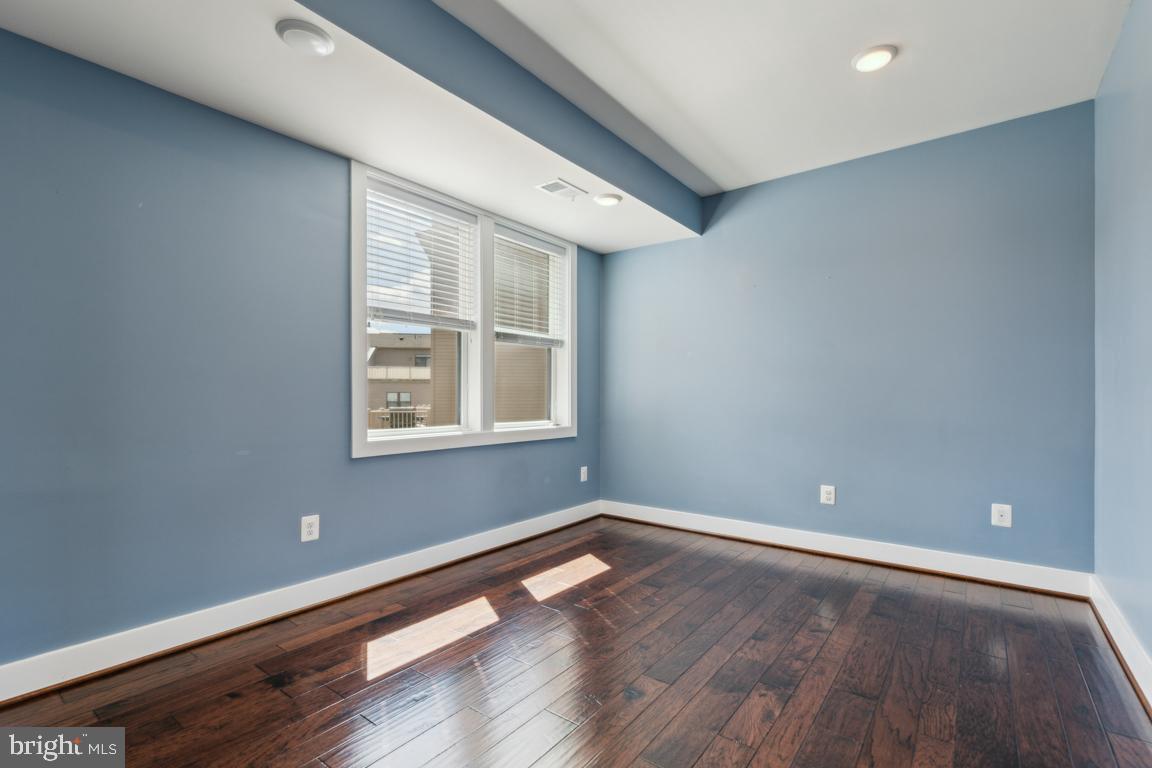 ONE LOUDOUN - Residential Lease