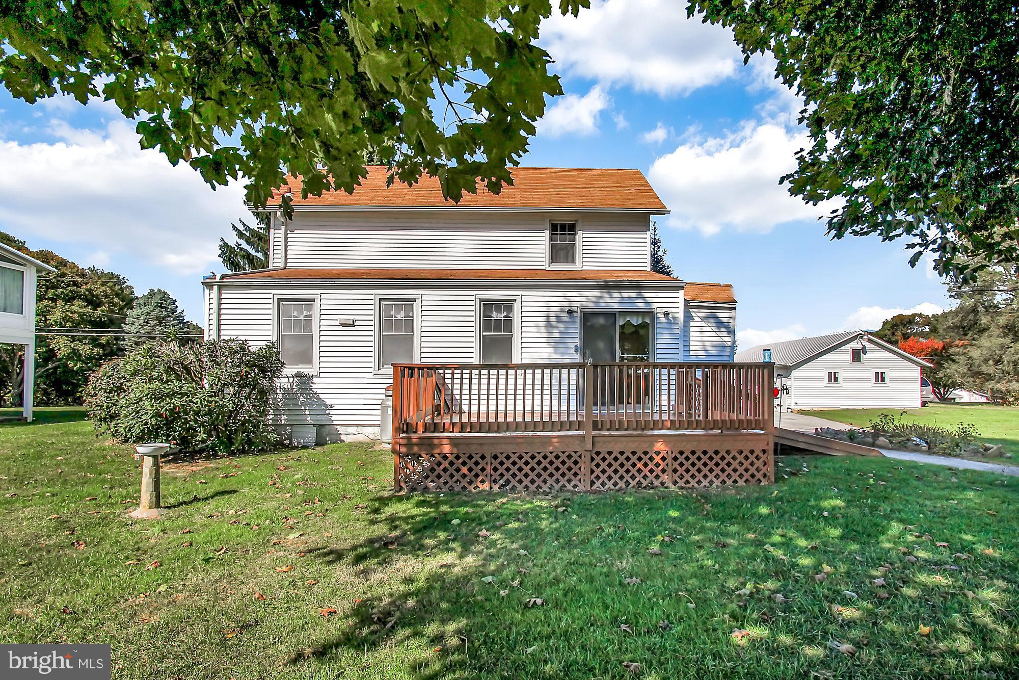 WHITE HALL - Residential