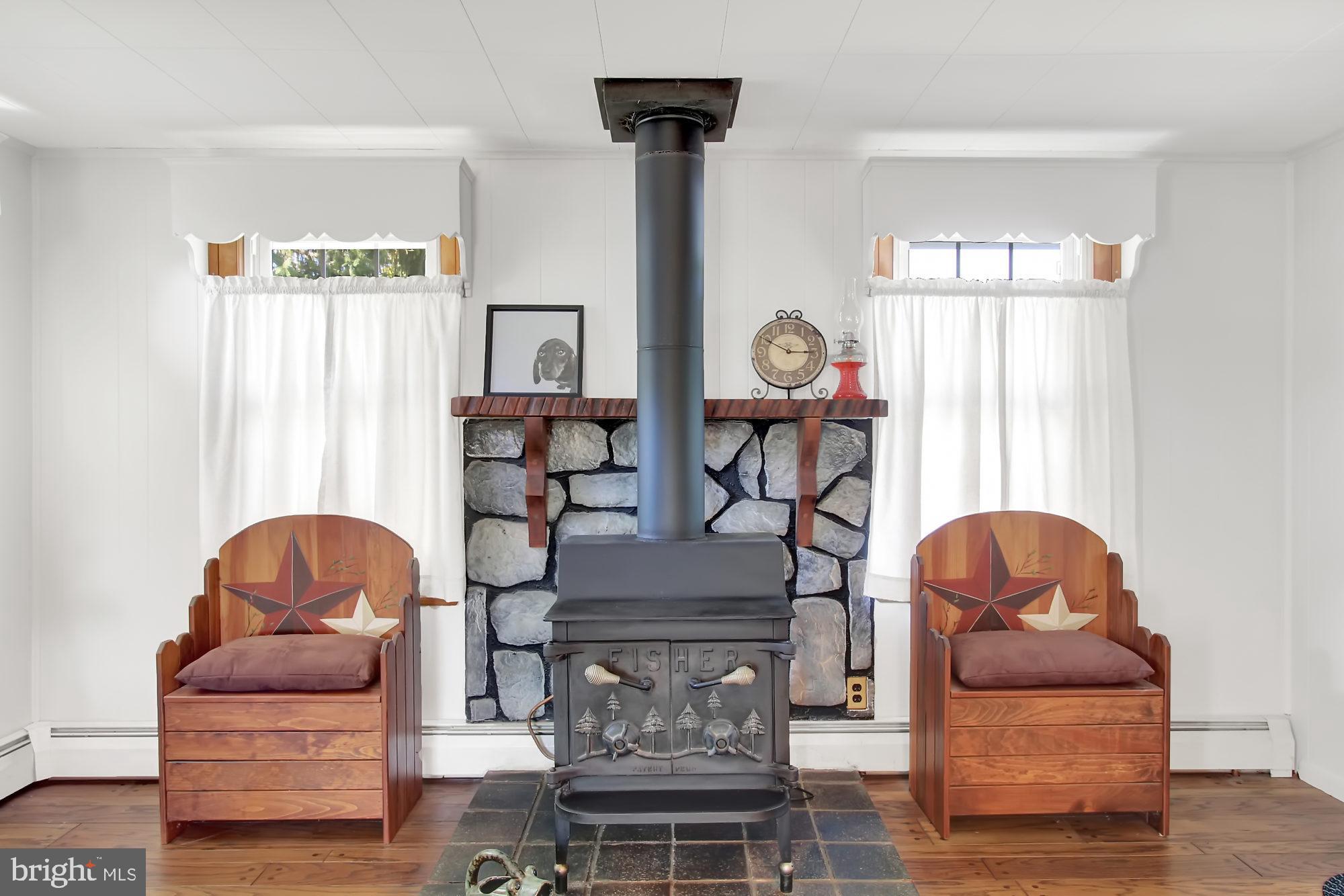 WHITE HALL - Residential