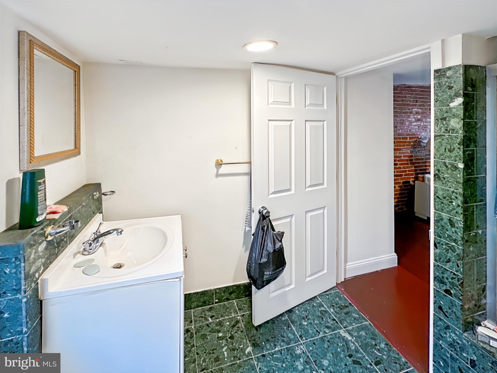 MOUNT CLARE - Residential