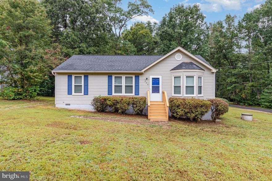 Cozy 3-Bedroom Rambler in Lake Land’Or!

Welcome to this move-in ready 3BR/2BA rambler tucked inside the amenity-rich, gated community of Lake Land’Or! Recent upgrades—including new windows (2025), roof (2022), and HVAC (2020)—ensure comfort and peace of mind for years to come.

Step inside to a warm and inviting layout, perfect for everyday living or entertaining. Outside, enjoy the resort-style amenities that make Lake Land’Or so special: two lakes with beaches, pools, sports courts, playgrounds,  and a clubhouse.

Conveniently located just minutes from I-95, this home offers an easy commute to both Richmond and Fredericksburg—while letting you enjoy the best of lake community living!

*****Free 1% Temporary interest rate buy down with use of preferred lender Jessica Peyton – Peyton Lending Team Summit Funding, Inc. NMLS ID 2037474
The 1% Temporary Buy Down is only available to applicants closing with Summit Funding, Inc. This credit must be presented by borrower at time of loan application. The voucher is not a commitment to lend, and all applicants must meet the eligibility and underwriting requirements and terms of the loan program for which they apply. No cash value***