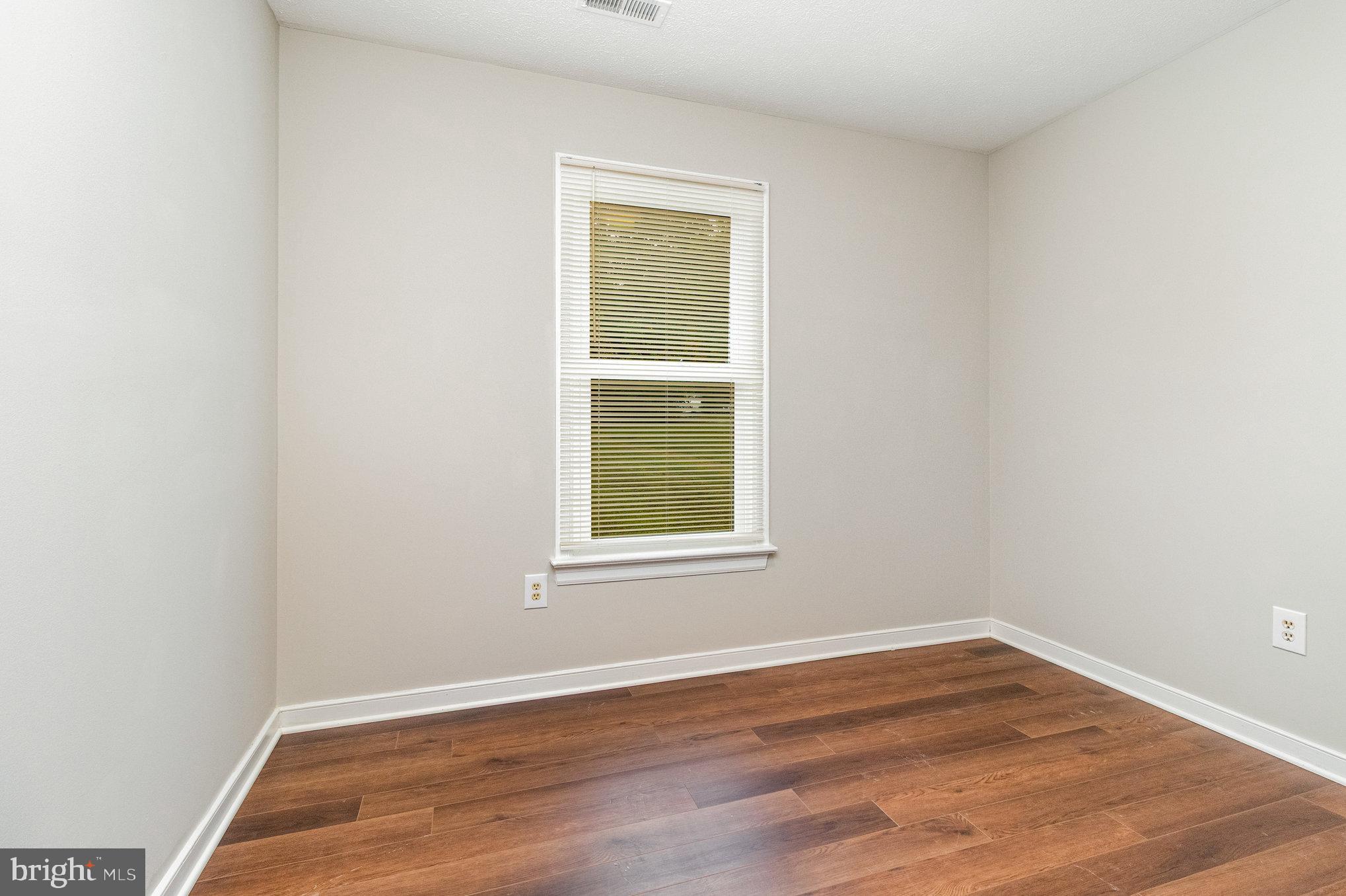 LAKE LAND OR - Residential