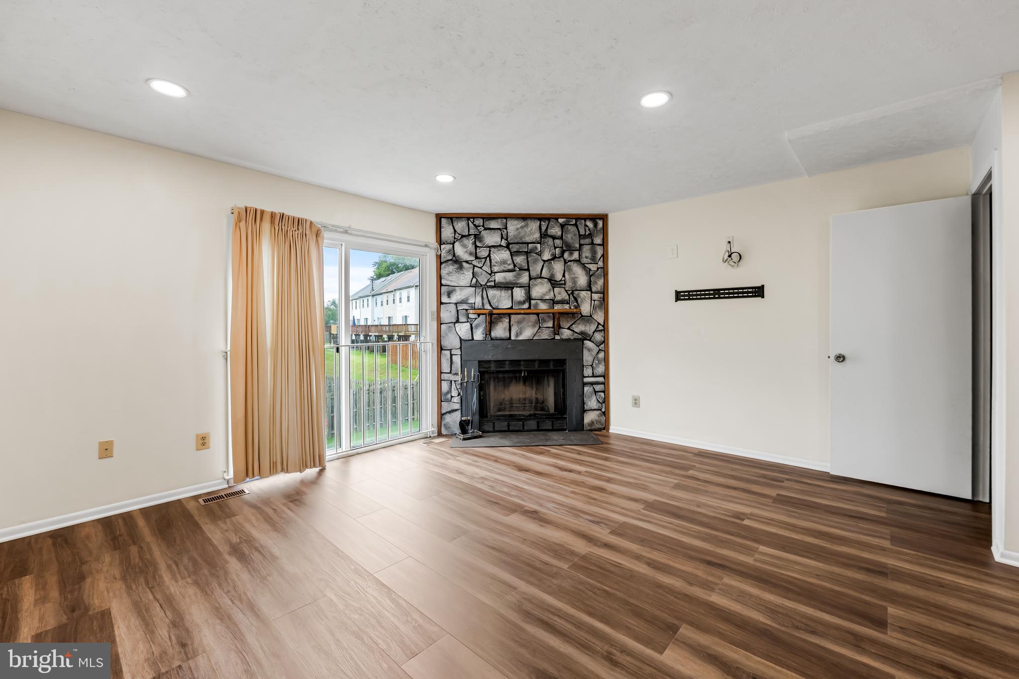 ROCKFIELDS - Residential
